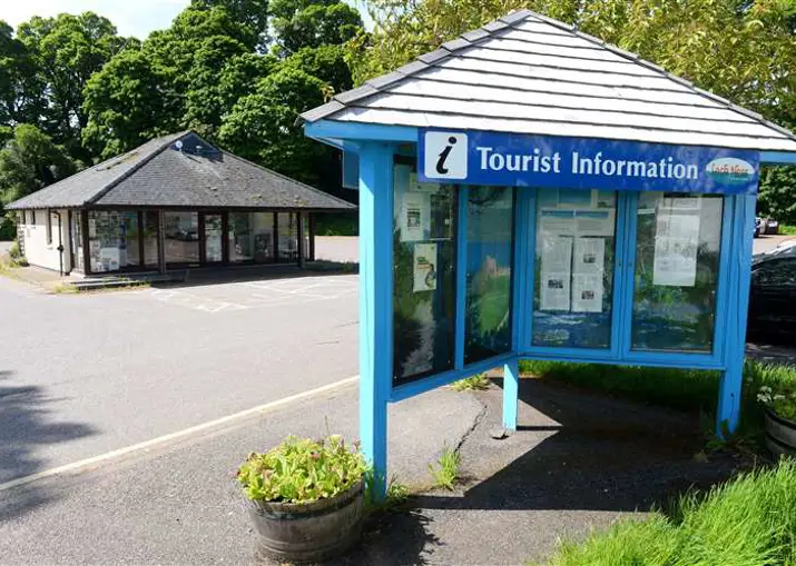 TIC Sign And Building Drumnadrochit